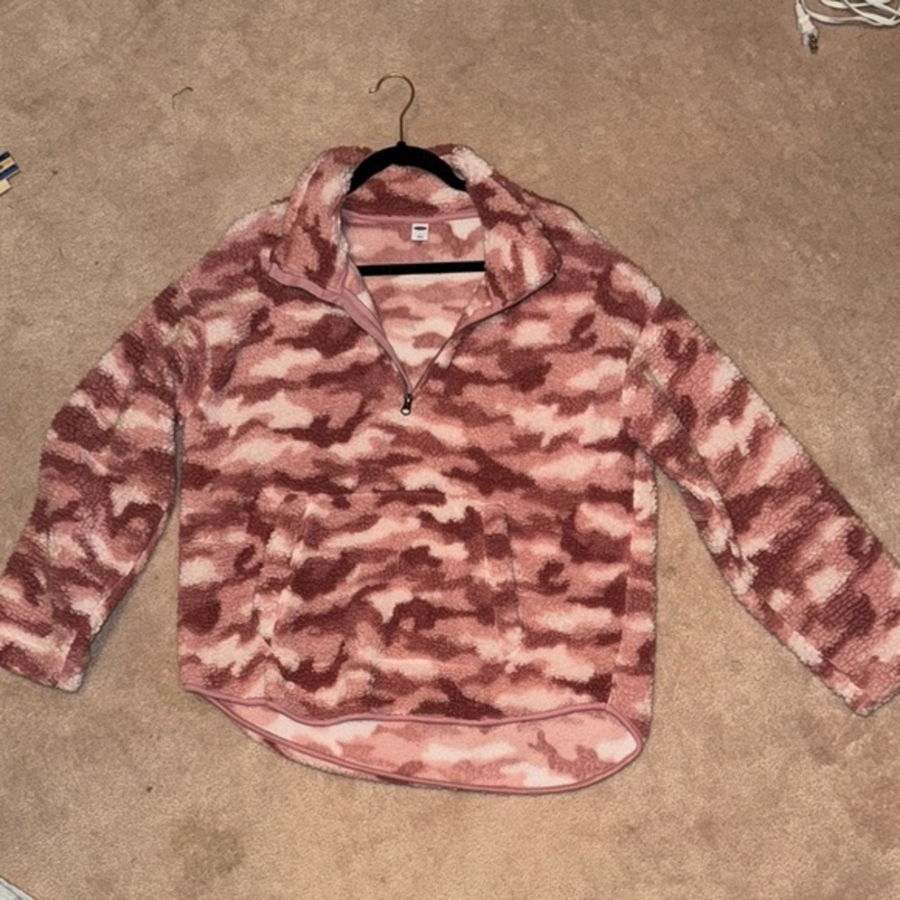 Old Navy Pink Camo Fleece Pullover